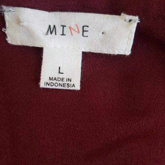 Mine Burgundy Zipper Blouse! - Picture 4 of 4